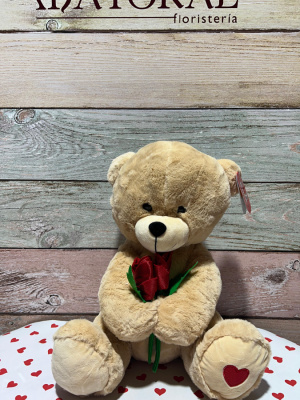 Peluche osito con rosas.